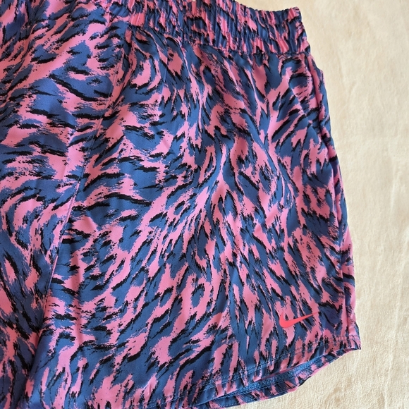 Nike One Kids' Training Shorts - Pink & Blue Animal Print - Size Large Dri-Fit - Picture 3 of 10